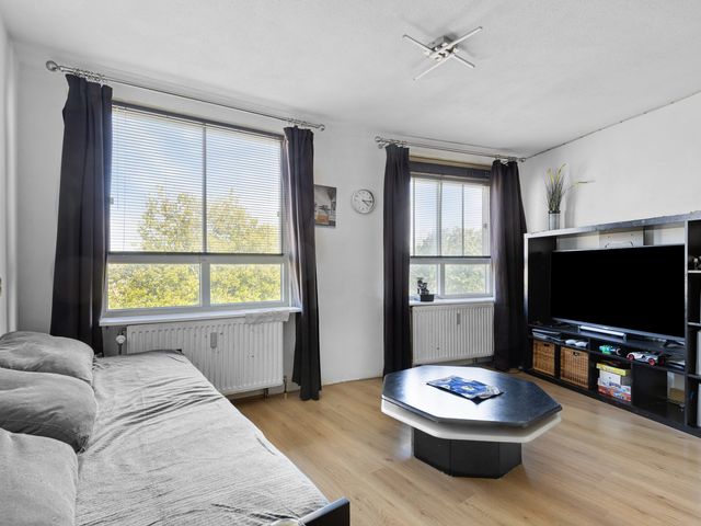 Celsiusstraat 15, Schiedam