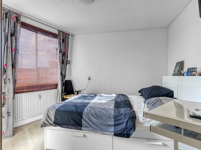 Celsiusstraat 15, Schiedam