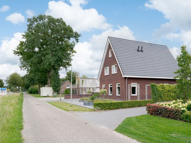 Dedemsvaartseweg-Zuid 107, Lutten