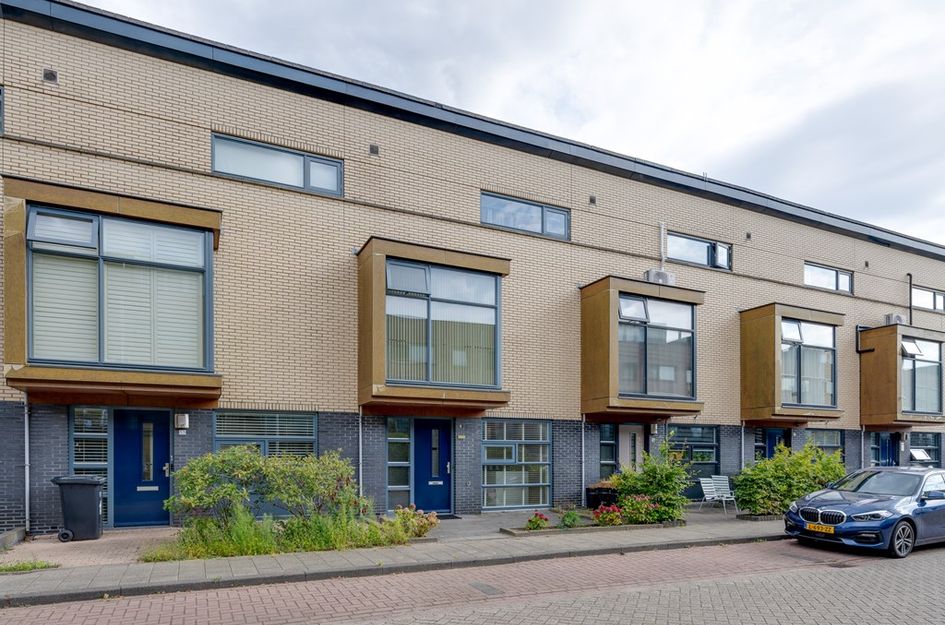 Bisonstraat 55