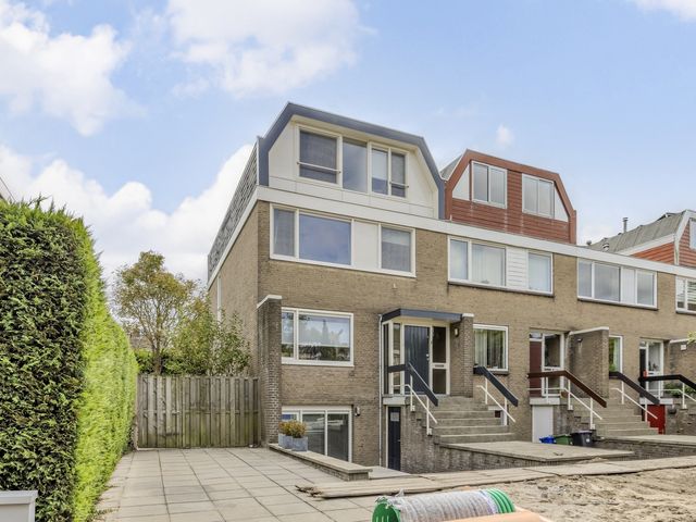 Bastinglaan 13, Delft
