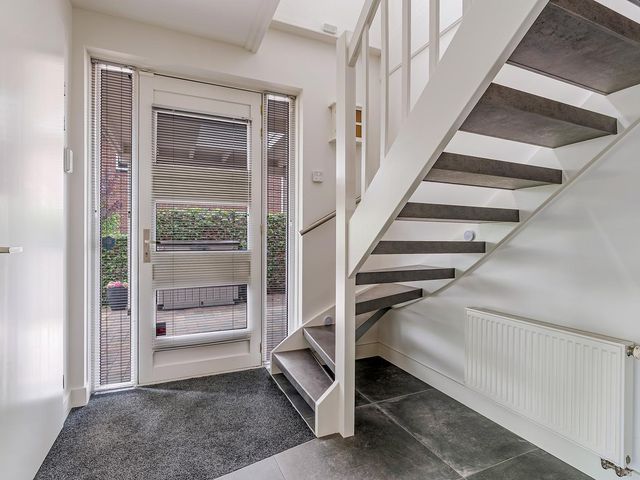 Westhoven 128, Lelystad