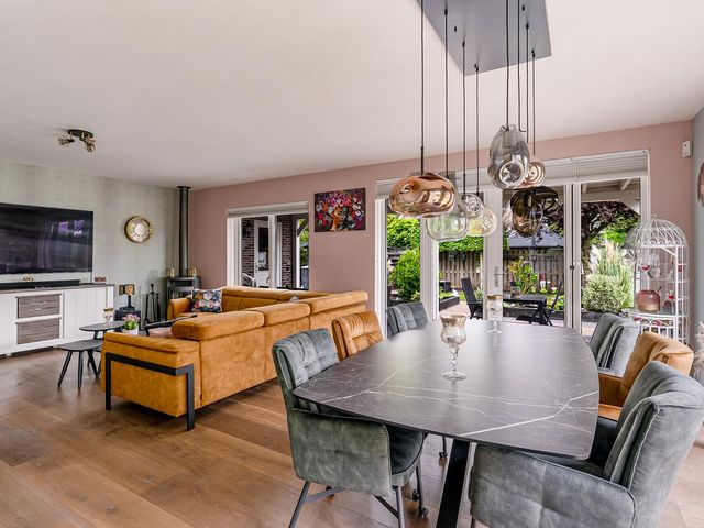 Westhoven 128, Lelystad