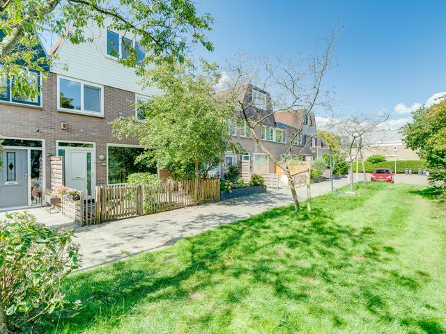 Van den Berghlaan 347, Hoofddorp