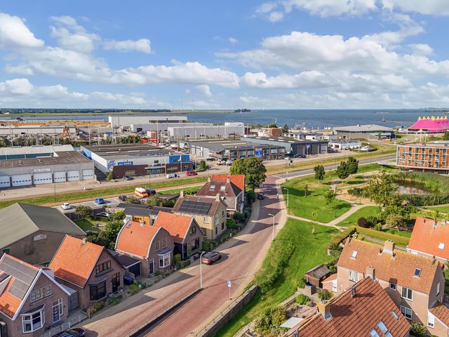 Nieuwedijk 77, Lemmer