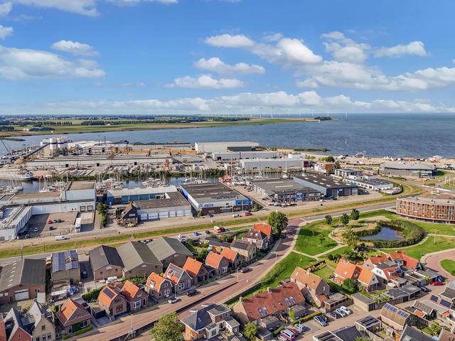 Nieuwedijk 77, Lemmer