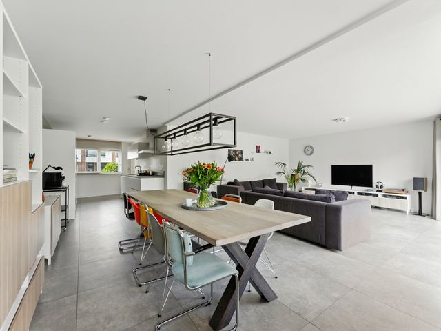 De Kreken 15, Alblasserdam