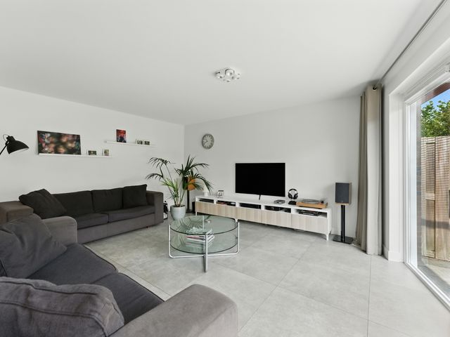 De Kreken 15, Alblasserdam