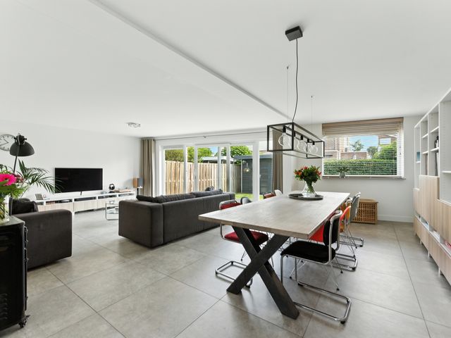 De Kreken 15, Alblasserdam