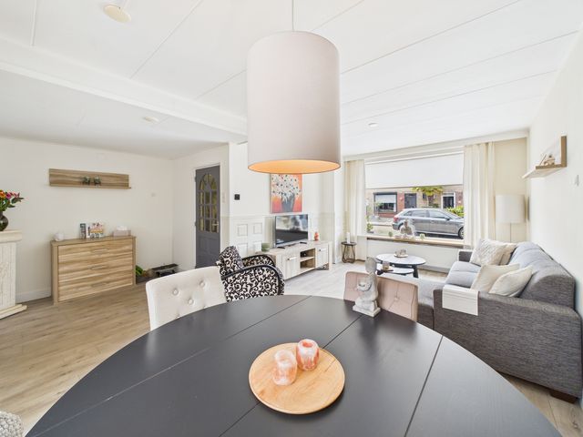 Mauvestraat 8, Terneuzen