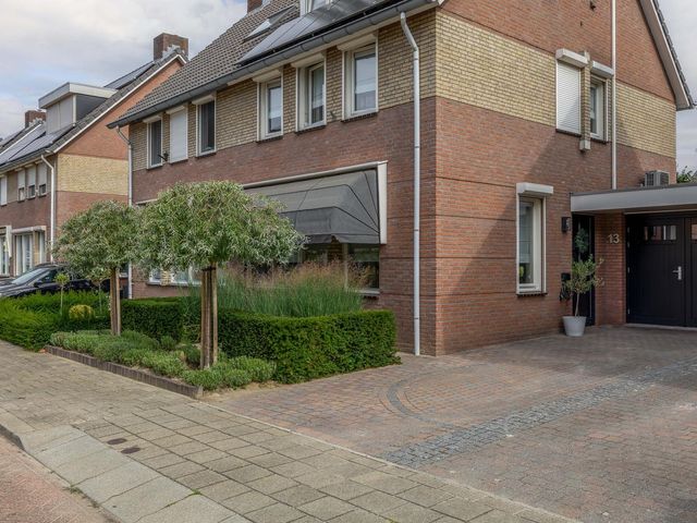 Weegbree 13, Venlo