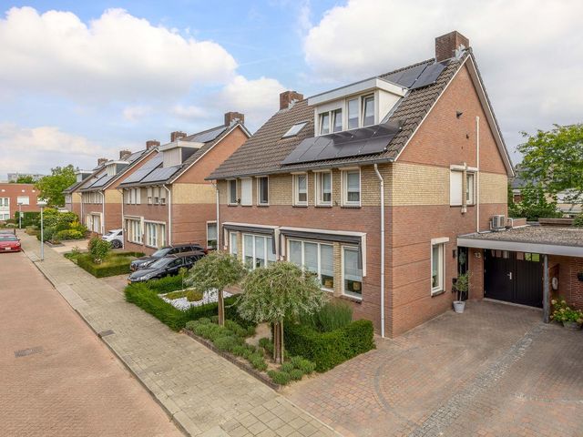 Weegbree 13, Venlo