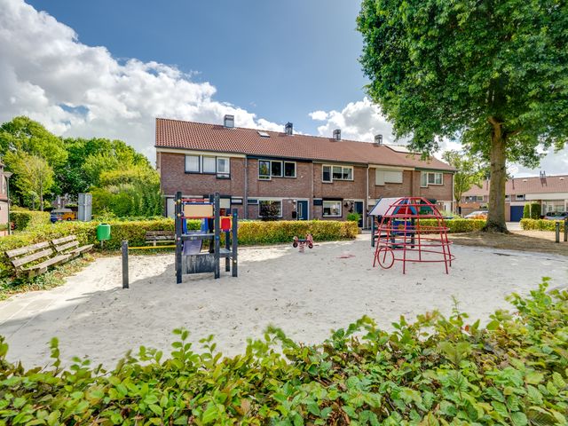 Scholverbos 24, Rijen