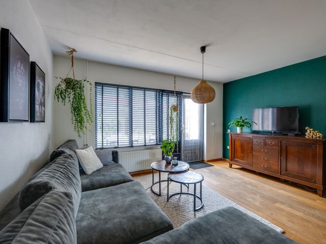 Scholverbos 24, Rijen
