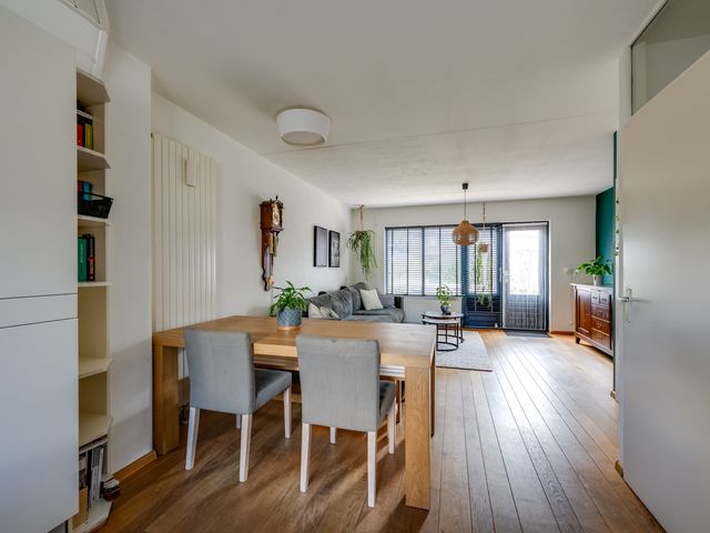 Scholverbos 24, Rijen