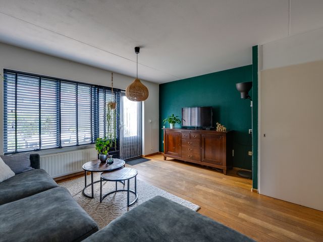 Scholverbos 24, Rijen