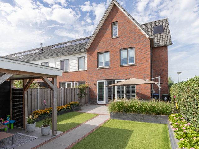 Zeekool 1, Roelofarendsveen