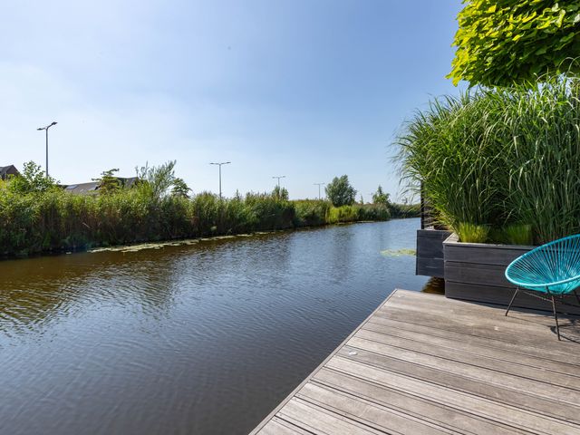 Smaragd 27, Roelofarendsveen