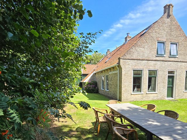 Duinweg Oosterend 6, Oosterend