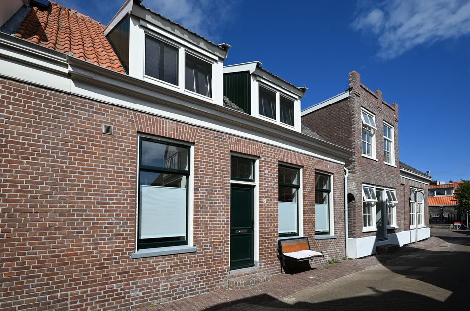 De Ruyterstraat 12