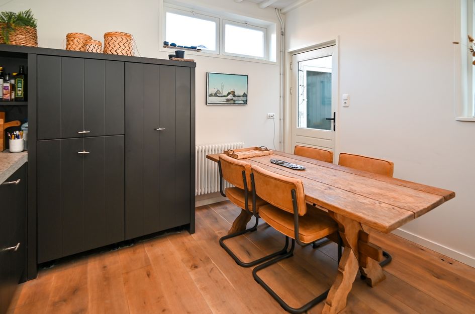 De Ruyterstraat 12