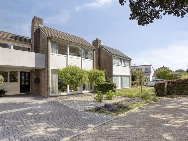 Burgemeester van Lyndenpark 73, Valburg