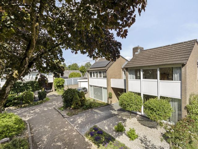 Burgemeester van Lyndenpark 73, Valburg