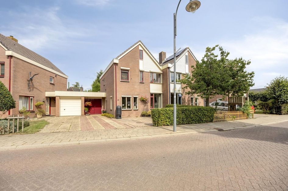 Hoofdstraat 37