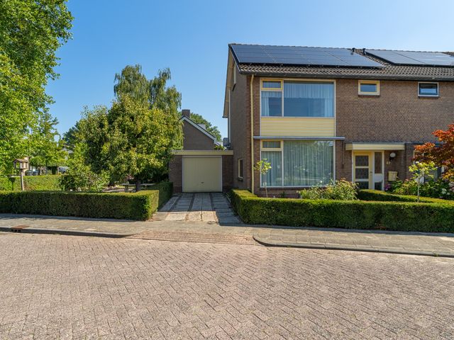 Guldenaerde 49, Giessen