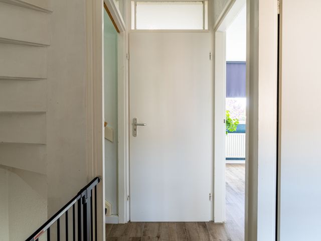 Hoefstraat 44, Genderen
