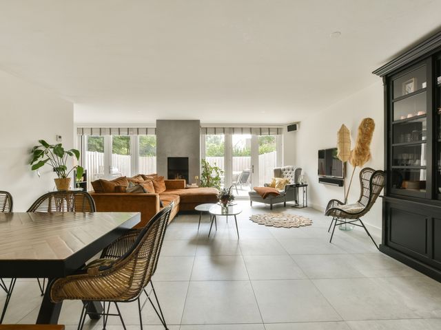 Saturnus 63, Amstelveen