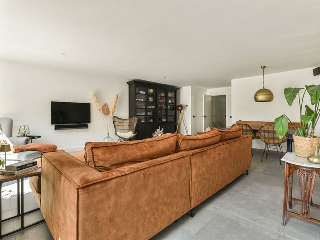 Saturnus 63, Amstelveen