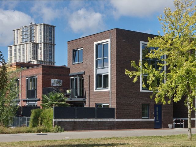 Sjaak Boezemanstraat 1, Maassluis