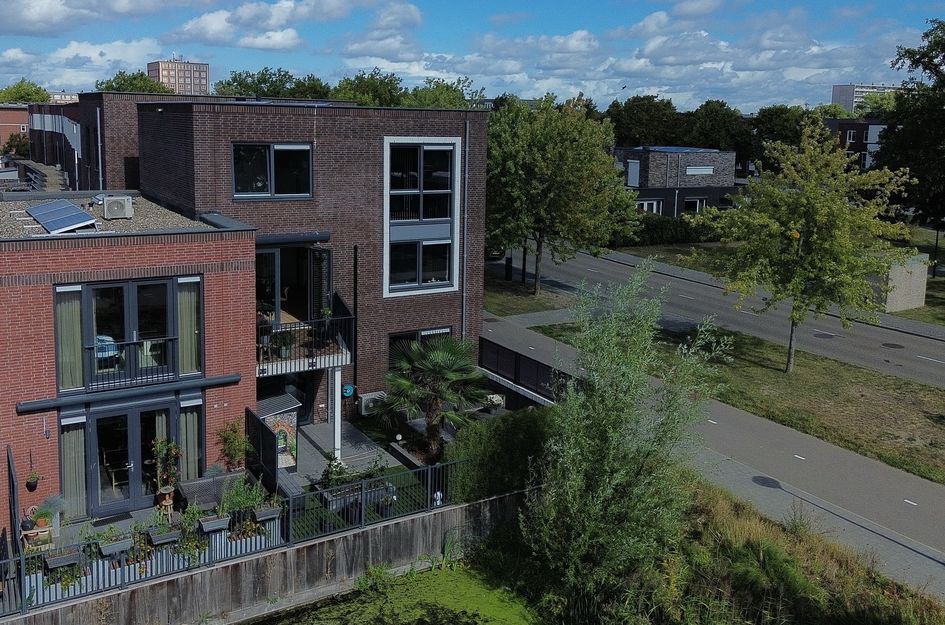 Sjaak Boezemanstraat 1