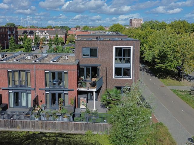 Sjaak Boezemanstraat 1, Maassluis