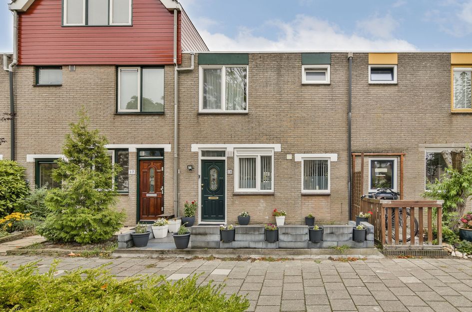 Spakenburgstraat 19