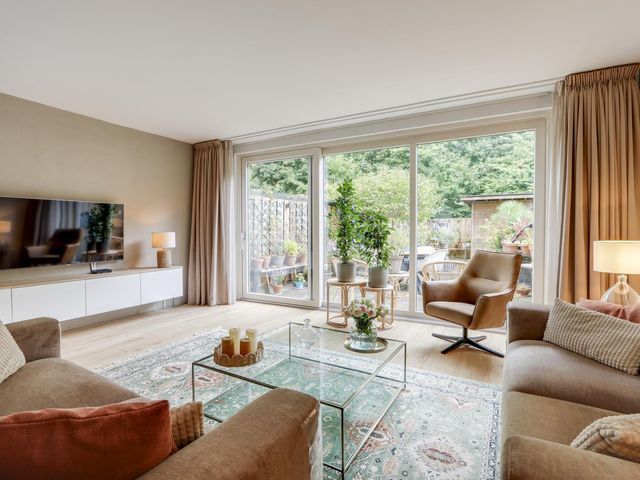 Zandbos 99, Hoofddorp