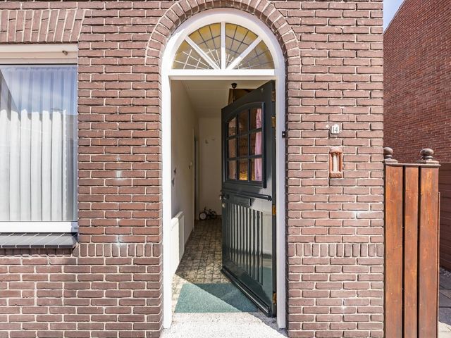 Beukenstraat 14, Sas Van Gent