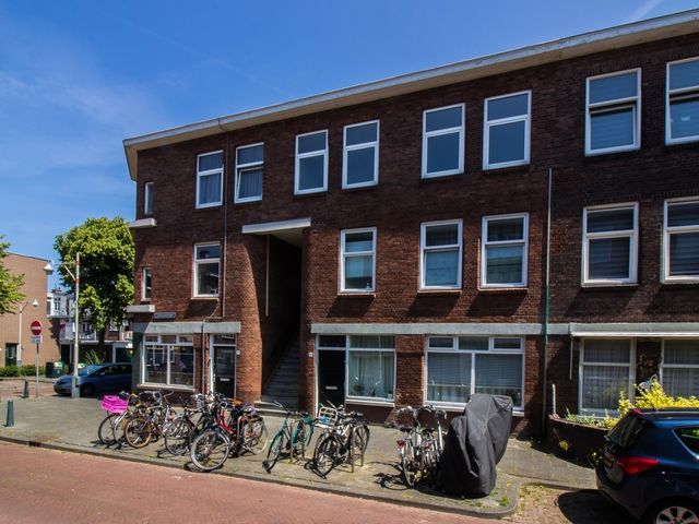 Larensestraat 78, 's-Gravenhage
