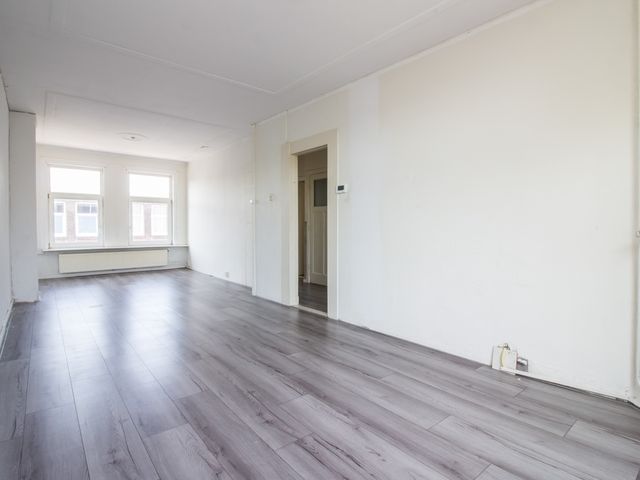 Larensestraat 78, 's-Gravenhage