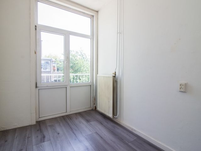 Larensestraat 78, 's-Gravenhage
