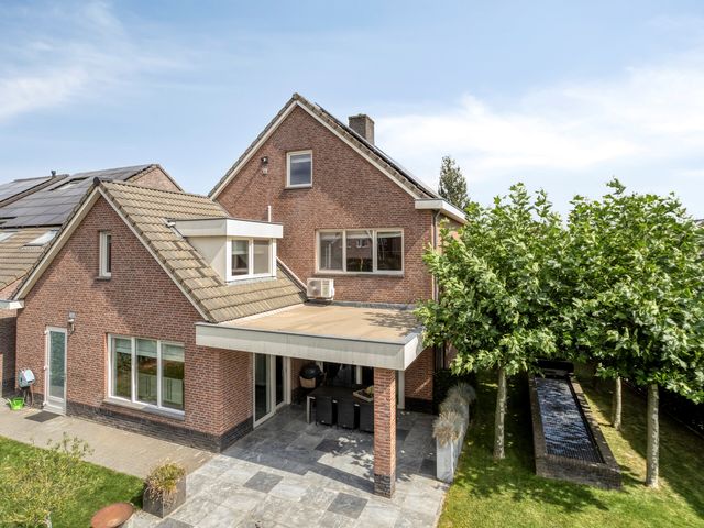 De Laathof 1, Sint Geertruid