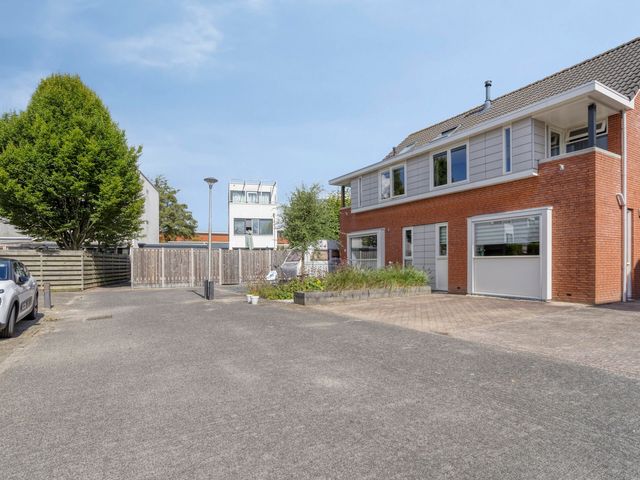 Poolster 6, Zeewolde