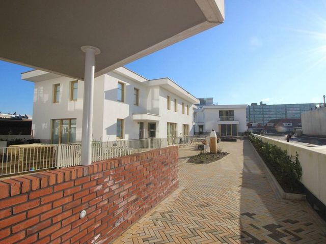 Zeesluisweg 78C, 'S-Gravenhage