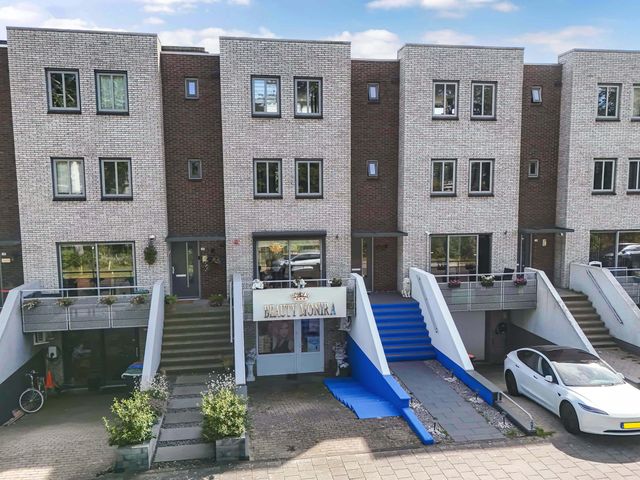 Cannenburch 128, Lelystad