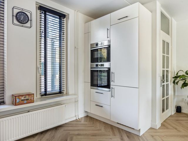 Olmenpad 8, Made