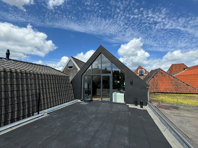 'T Glop 5D, Hoorn