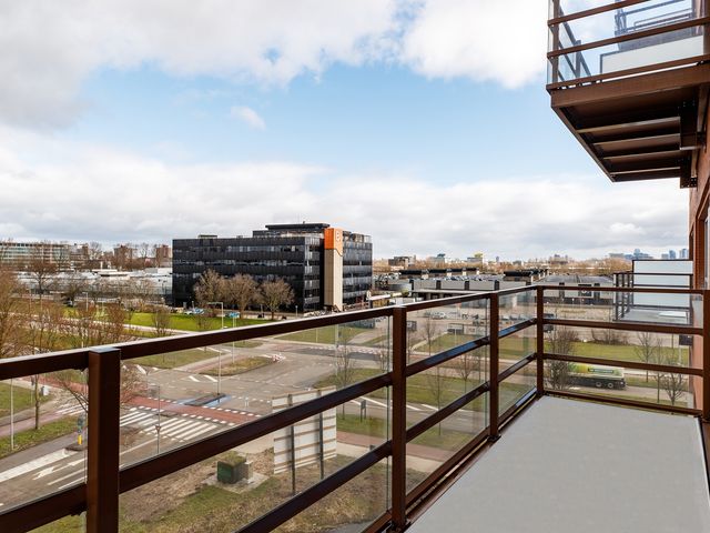Karl Marxpad 100, Amsterdam