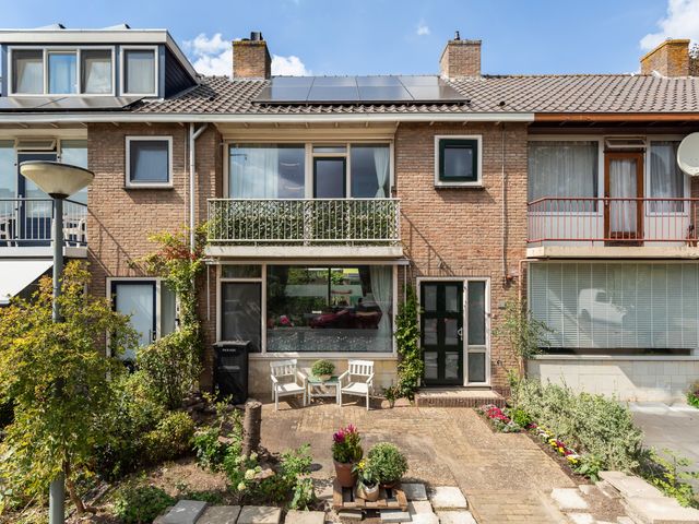 Reseda 3, Dordrecht