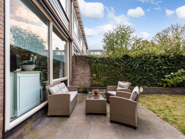 Reseda 3, Dordrecht